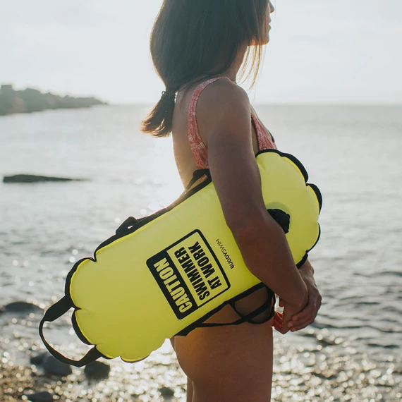 Finis biztonsági úszó bója, 10l, sárga, LLS, szuper könnyű, Ultralight Swim Bouy