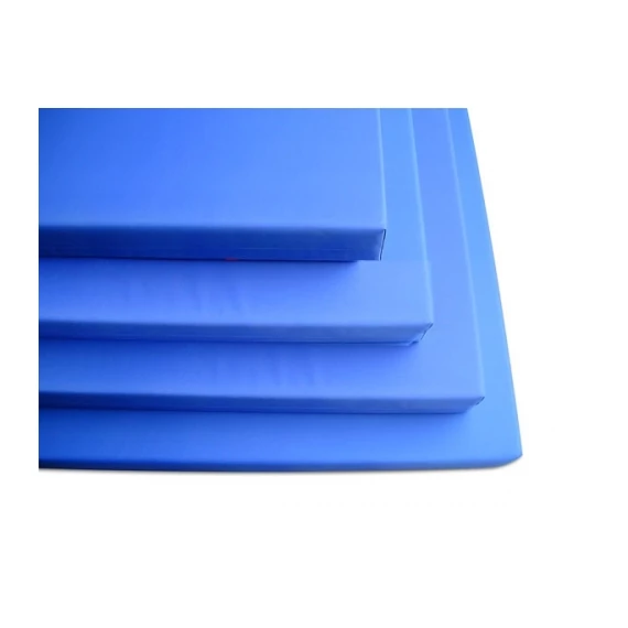 Tornaszőnyeg 200x100cm, 4cm, PVC