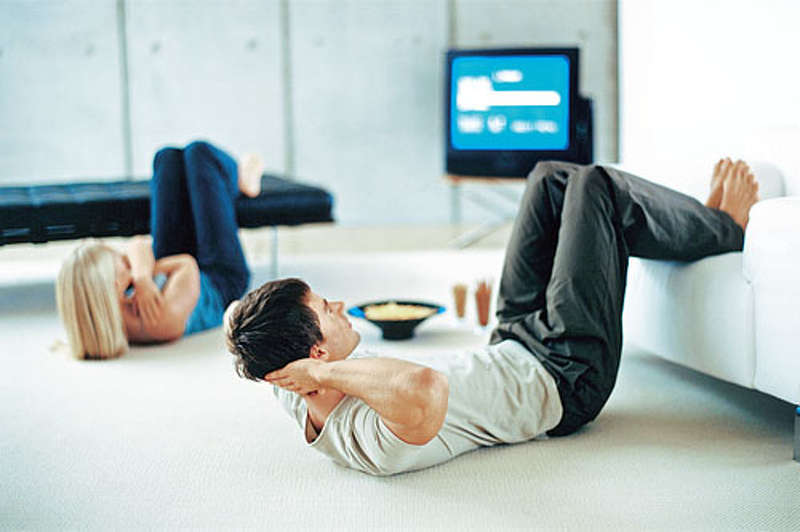 fitnesz sport otthon tv elott gimnasztika joga pilates zumba tancs hatfajas torna hatfajdalom gerinctorna